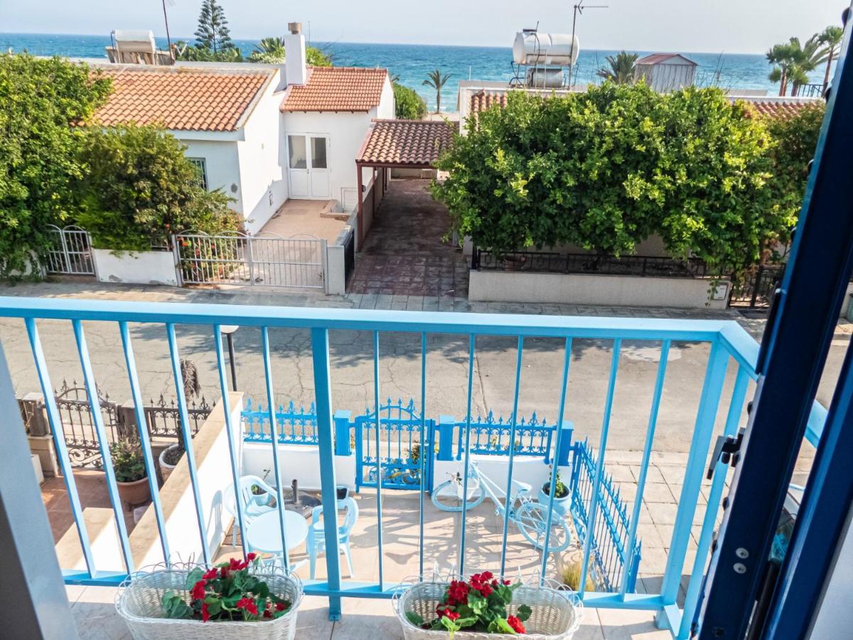 Greek Island Style 2 Bedroom Villa With Pool Next To The Sea Lárnaca Exterior foto