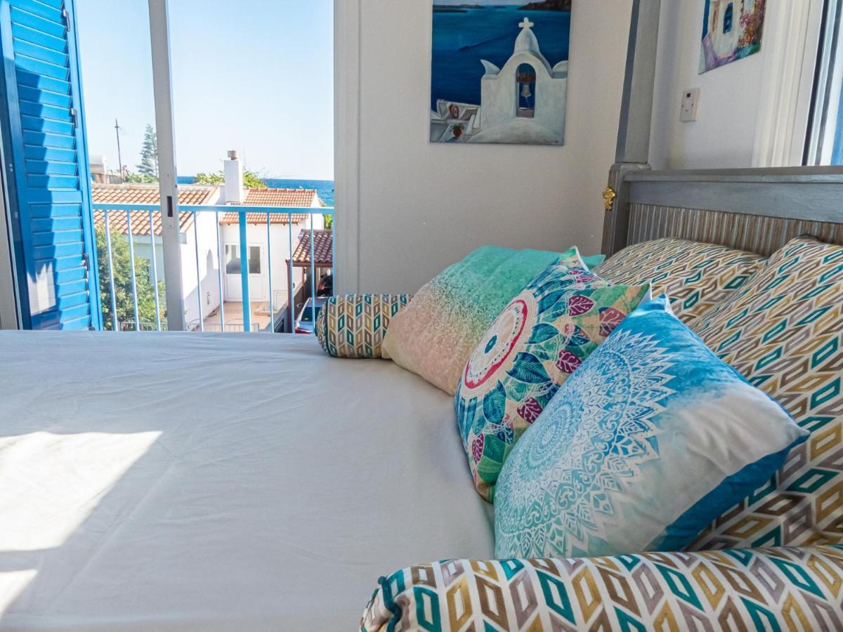 Greek Island Style 2 Bedroom Villa With Pool Next To The Sea Lárnaca Exterior foto